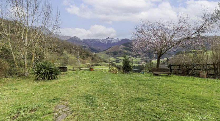 Photo of Potes Vinon - Cabaña