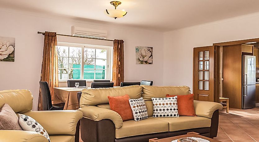 Photo of Das Amendoeiras