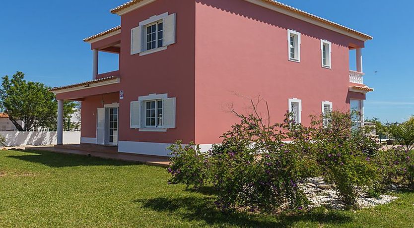 Photo of Das Amendoeiras