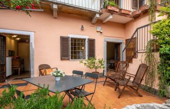 Cinzia Holiday Home