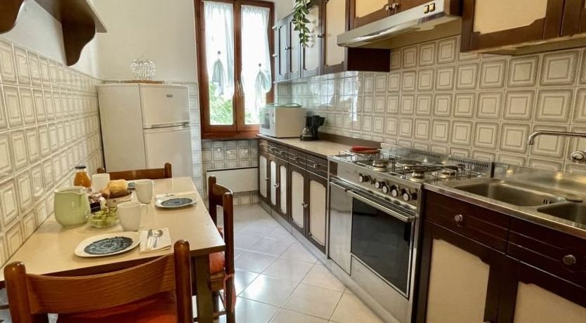 Photo of Romina (DMA175)