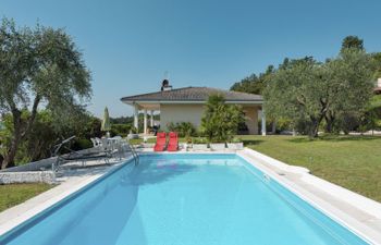 Incantevole Holiday Home