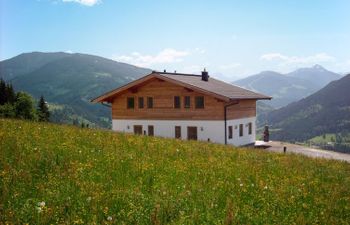 Auer (EBE115) Holiday Home