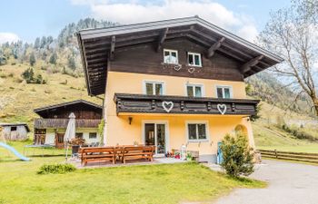 Bergfried Holiday Home