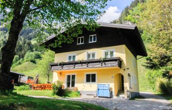 Bergfried Holiday Home