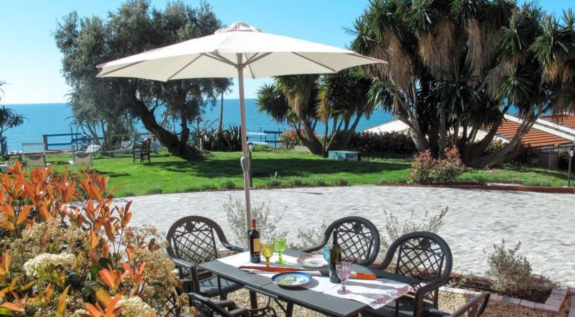 Photo of Orange (SLR353) Apartment 4