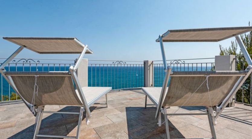 Photo of Orange (SLR353) Apartment 4