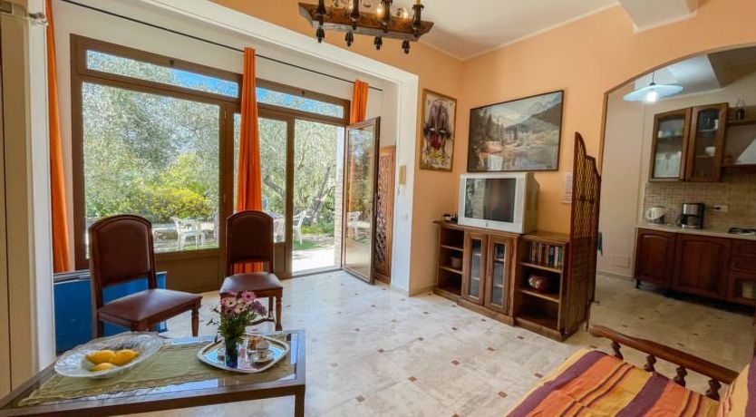 Photo of Olivo (PGI128) Apartment 3