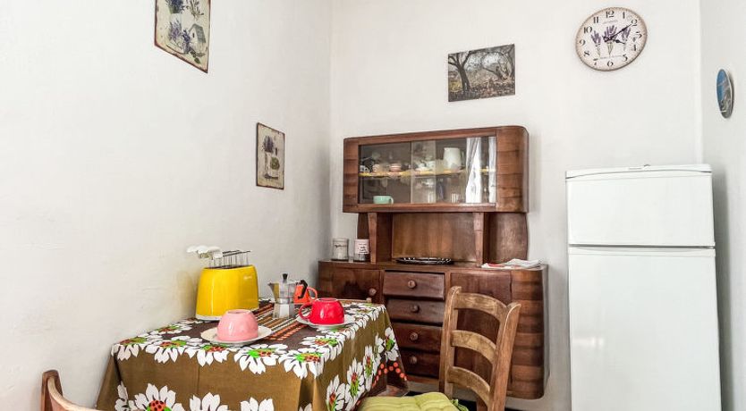 Photo of Marisa (DOL126)