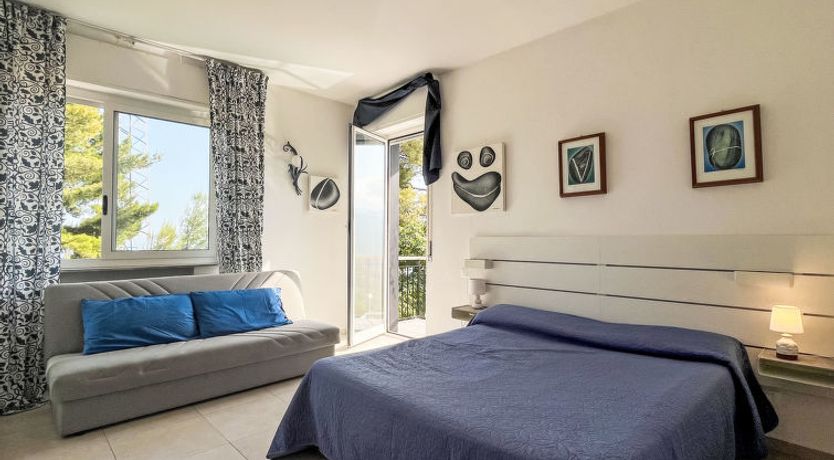 Photo of Blu Mediterraneo (PGI210)