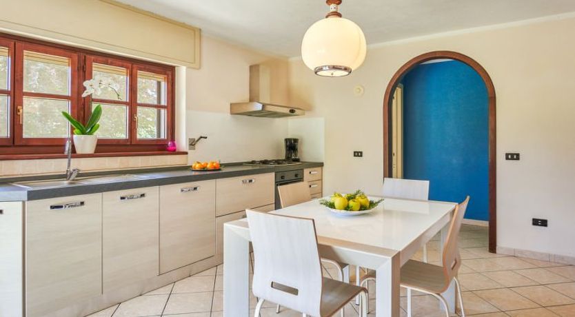 Photo of Serena (LMZ180)