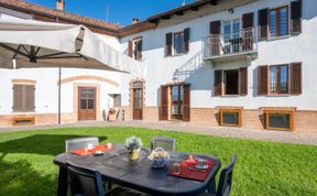 Photo of Grappolo + Margherita Apartment 5