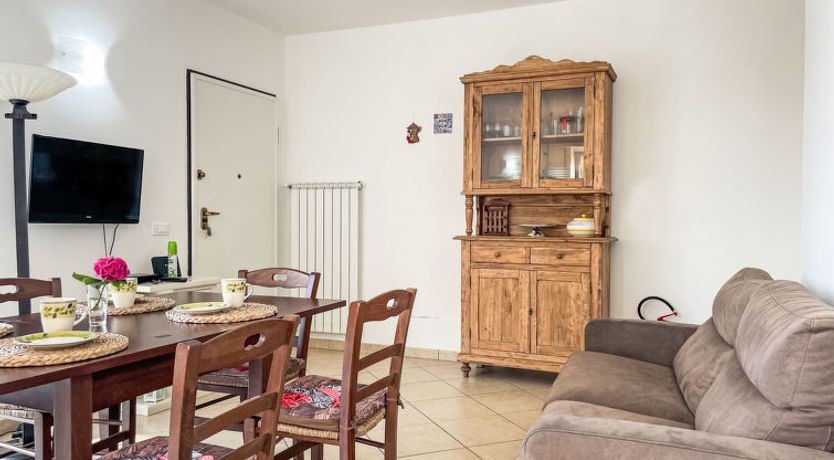 Photo of Annalisa (SLR132)