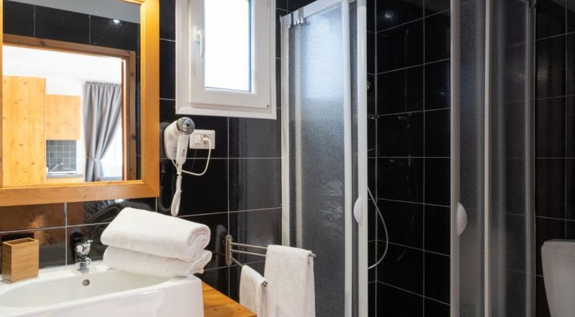 Photo of Mandorlo (SLR401) Holiday Home 2