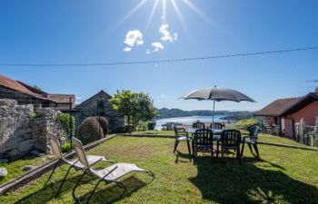 Monte San Giulio Holiday Home