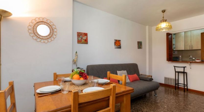 Photo of Las Americas