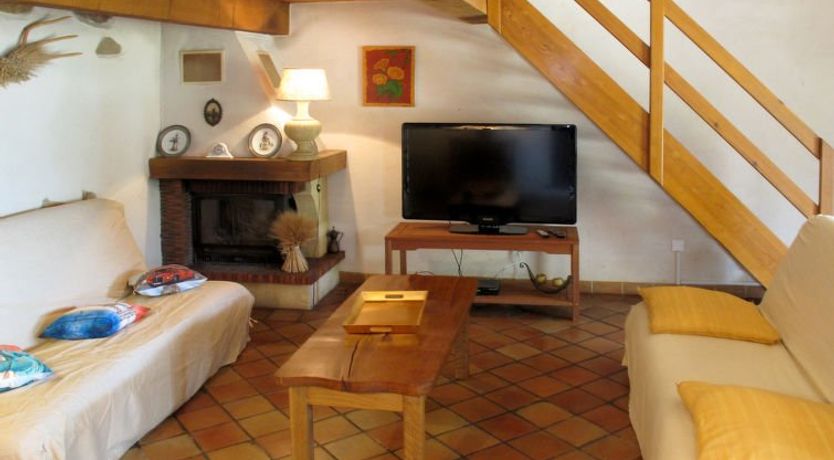 Photo of Mas du Combaud Apartment 2