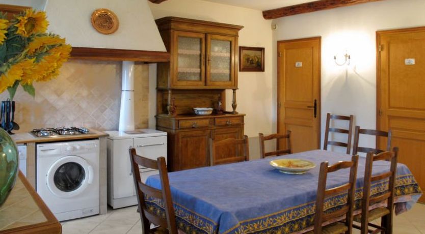 Photo of Mas du Combaud Apartment 2