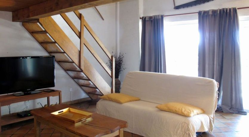 Photo of Mas du Combaud Apartment 2