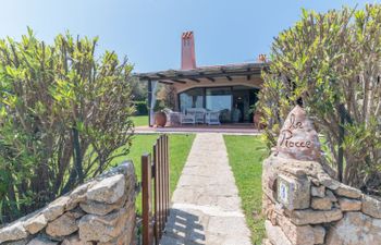 Le Rocce (PAU219) Holiday Home