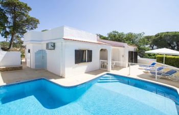 Neves II (ABU141) Holiday Home