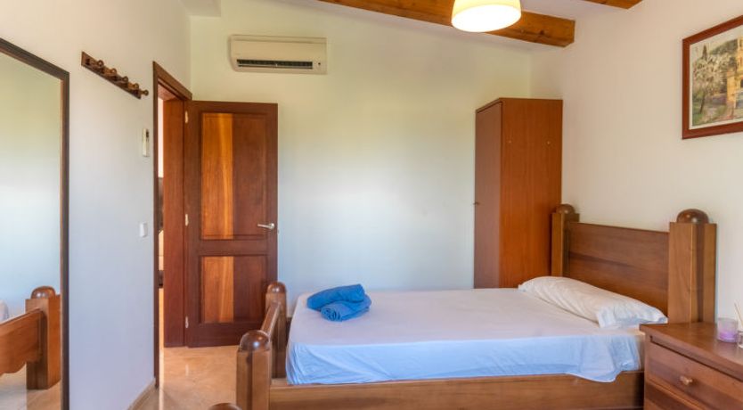 Photo of Son Ulari Petit