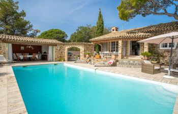 La Crischona Holiday Home