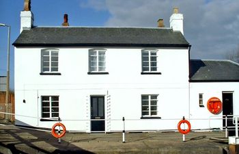 The Lock House Holiday Cottage