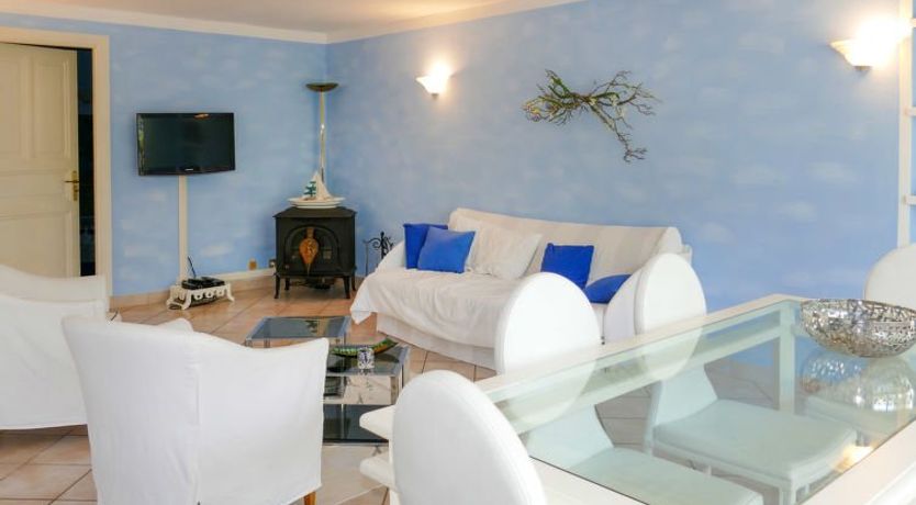 Photo of Alberto B Villa 2