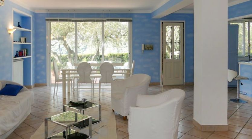 Photo of Alberto B Villa 2