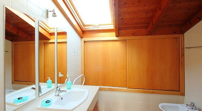 Photo of Rua 5 de Outubro