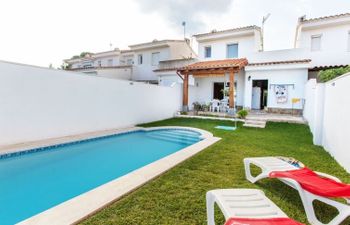 Montalt I Holiday Home