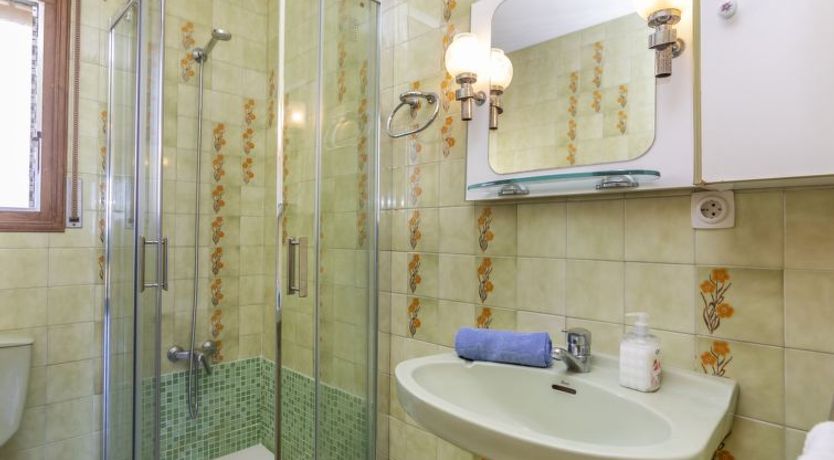 Photo of Tres Olivos