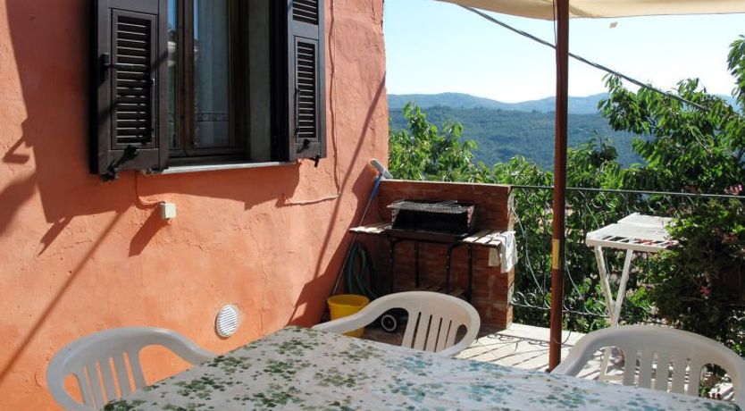 Photo of Agnese (DOL235)