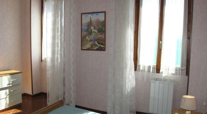 Photo of Agnese (DOL235)