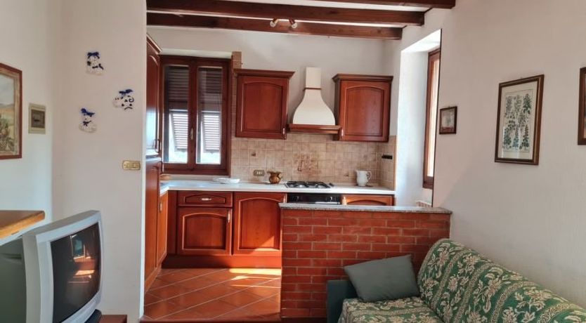 Photo of Agnese (DOL235)