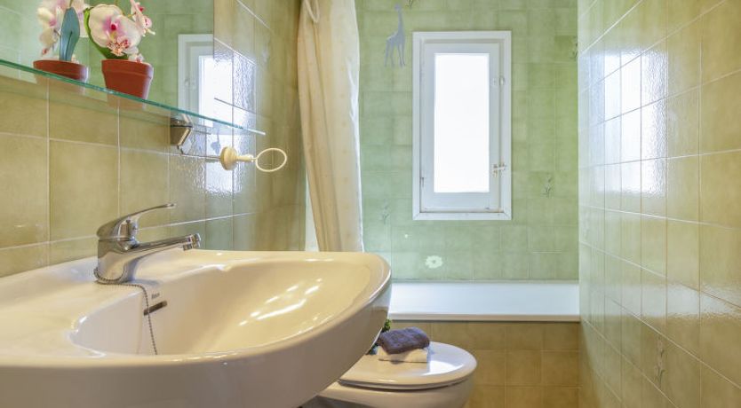 Photo of Salvagina 53