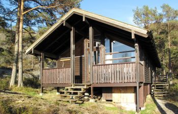 Sandvikfjellet (FJS506) Holiday Home