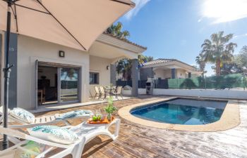 Gaviota 10 Holiday Home