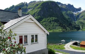 Indresfjord Holiday Home