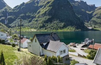 Indresfjord Holiday Home
