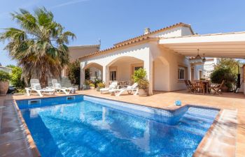 Marinera Holiday Home