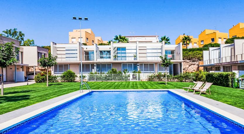 Photo of Estrella Holiday Home 2