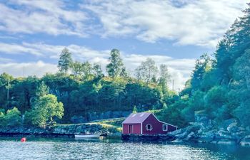 Bjørkeneset Holiday Home