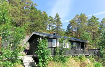 Evabu Holiday Home