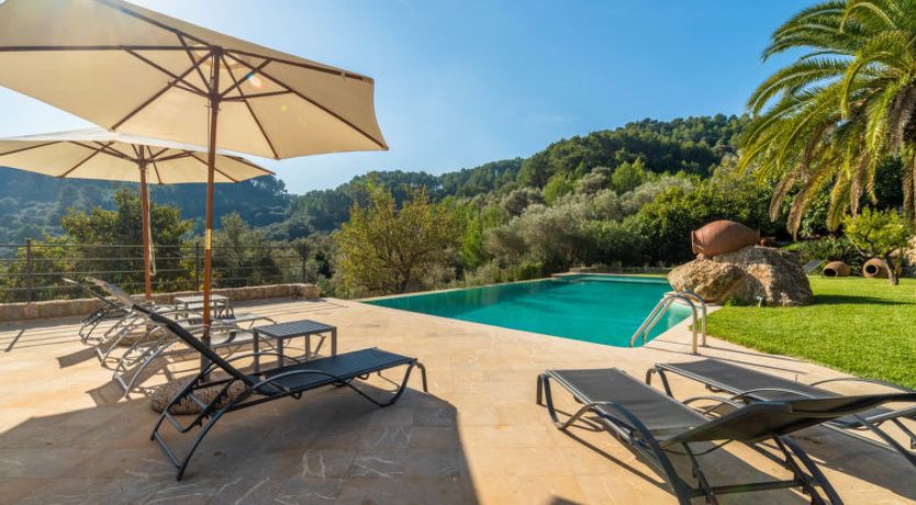 Photo of Santa Llucia