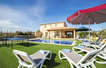 Can Blancos Holiday Home