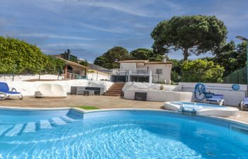 Mercury Holiday Home