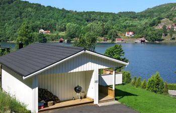 Espeøya Holiday Home