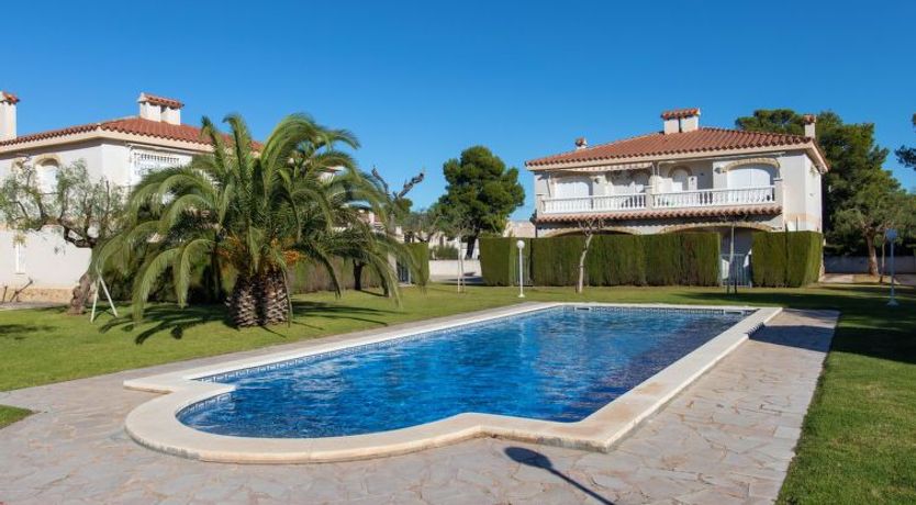 Photo of Residencial Eurosol de los Monteros Apartment 6